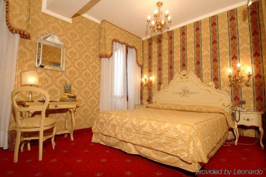 American-dinesen 4* Venice